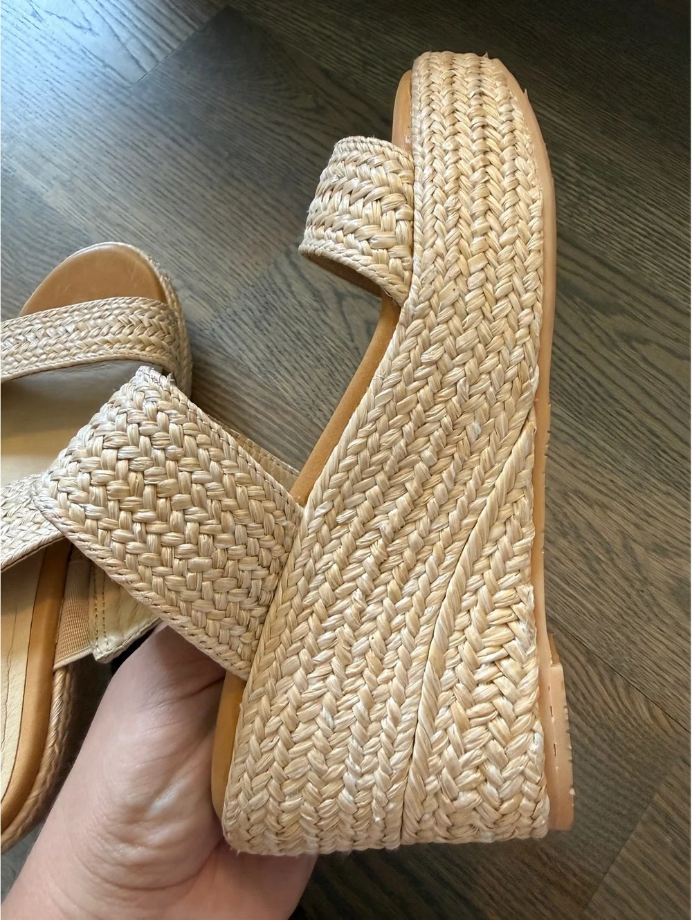 Chocolat Blu Women's Size 6 Beige Woven Platform Wedge Sandals Size 6